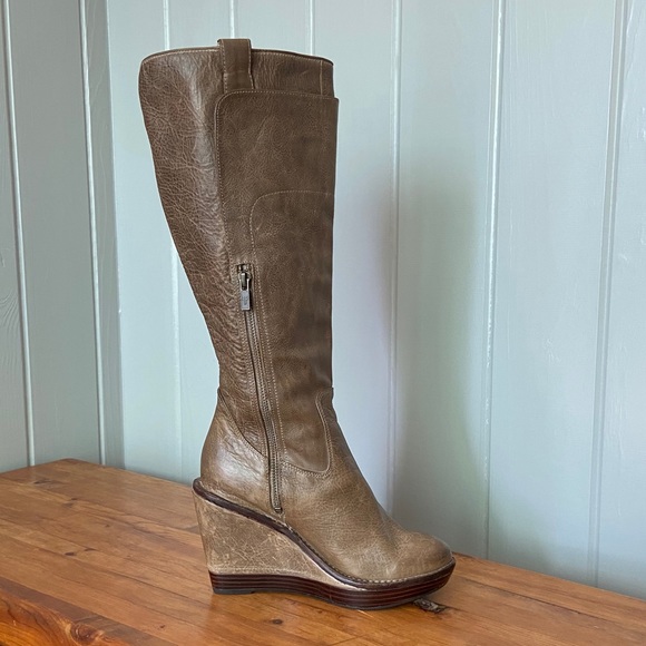 FRYE Paige Wedge Tall Leather Riding Boots EUC - Picture 7 of 15